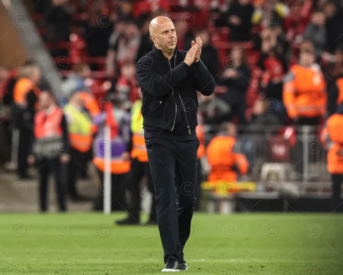 巴黎圣日耳曼瞄准曼联核心费尔南德斯引援计划