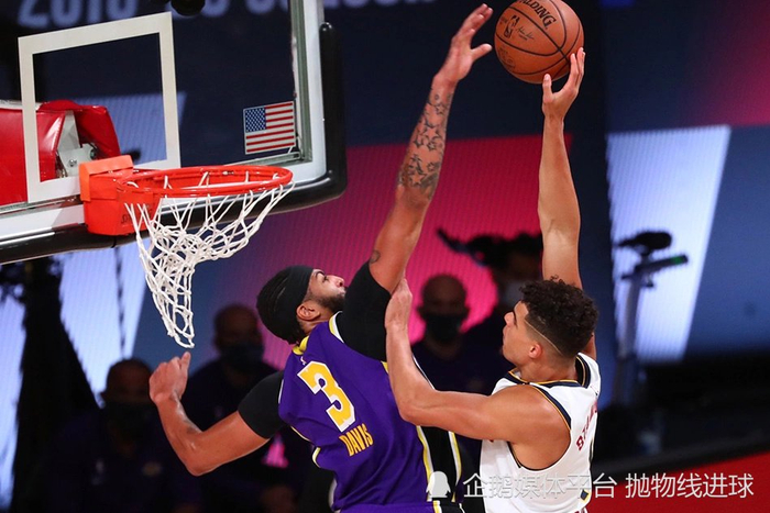 戴维斯揭露湖人交易未沟通引发不满