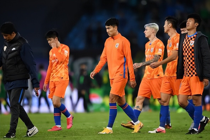 韩鹏留任鲁能主帅 培养彭逸翔冲击中锋巅峰