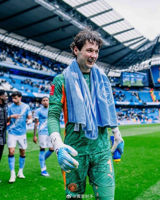 曼城门将特拉福德谈杯赛零封阿森纳与国家队梦